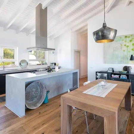 Casa Oliveira Villa *