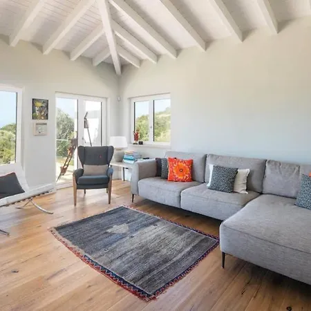 Casa Oliveira Villa *